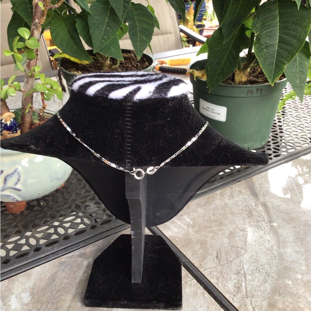 Beautiful necklace - Picture 3 of 3